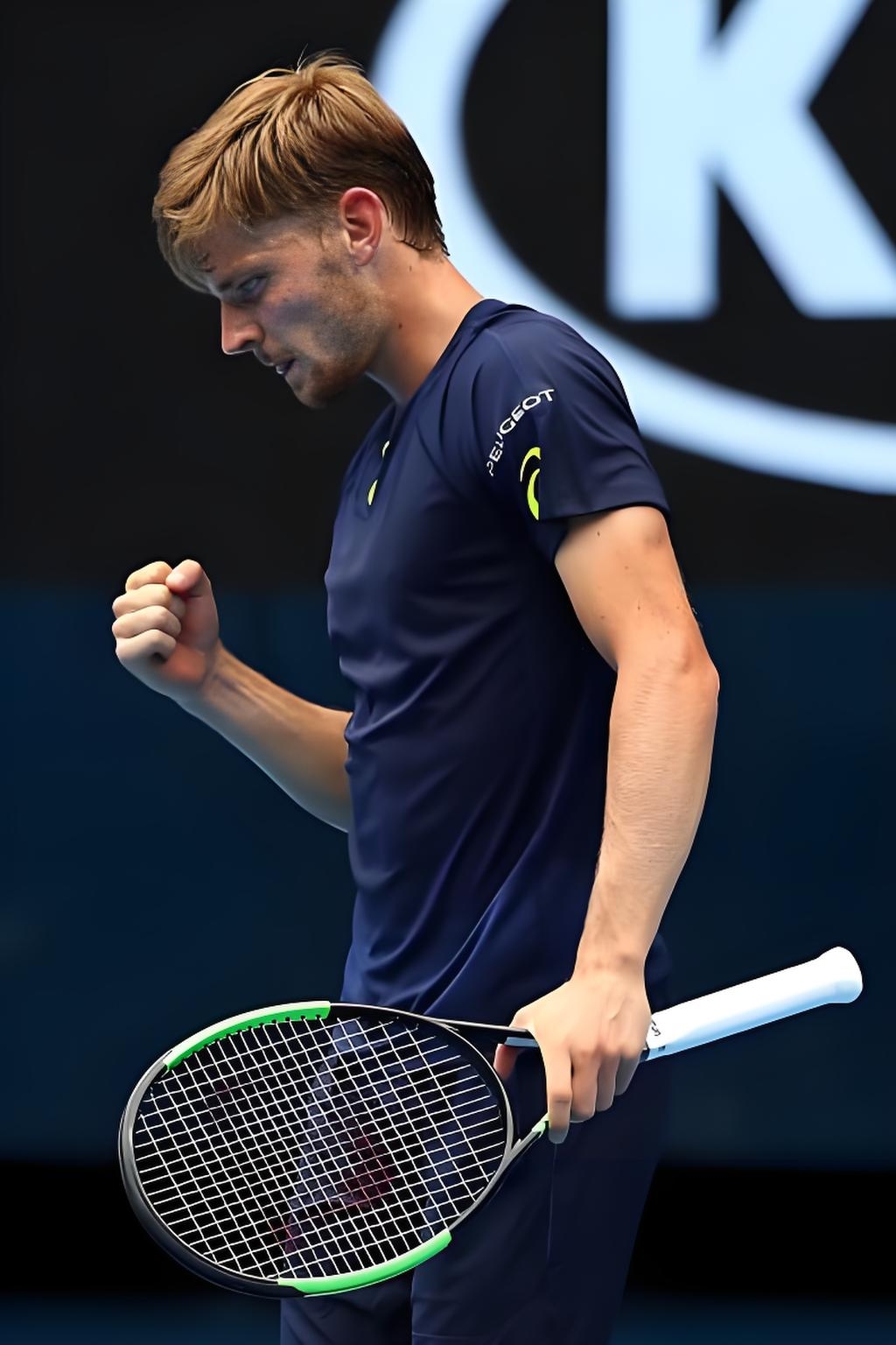 关于戴维斯杯完胜年终总决赛，兹维列夫带队取胜的信息