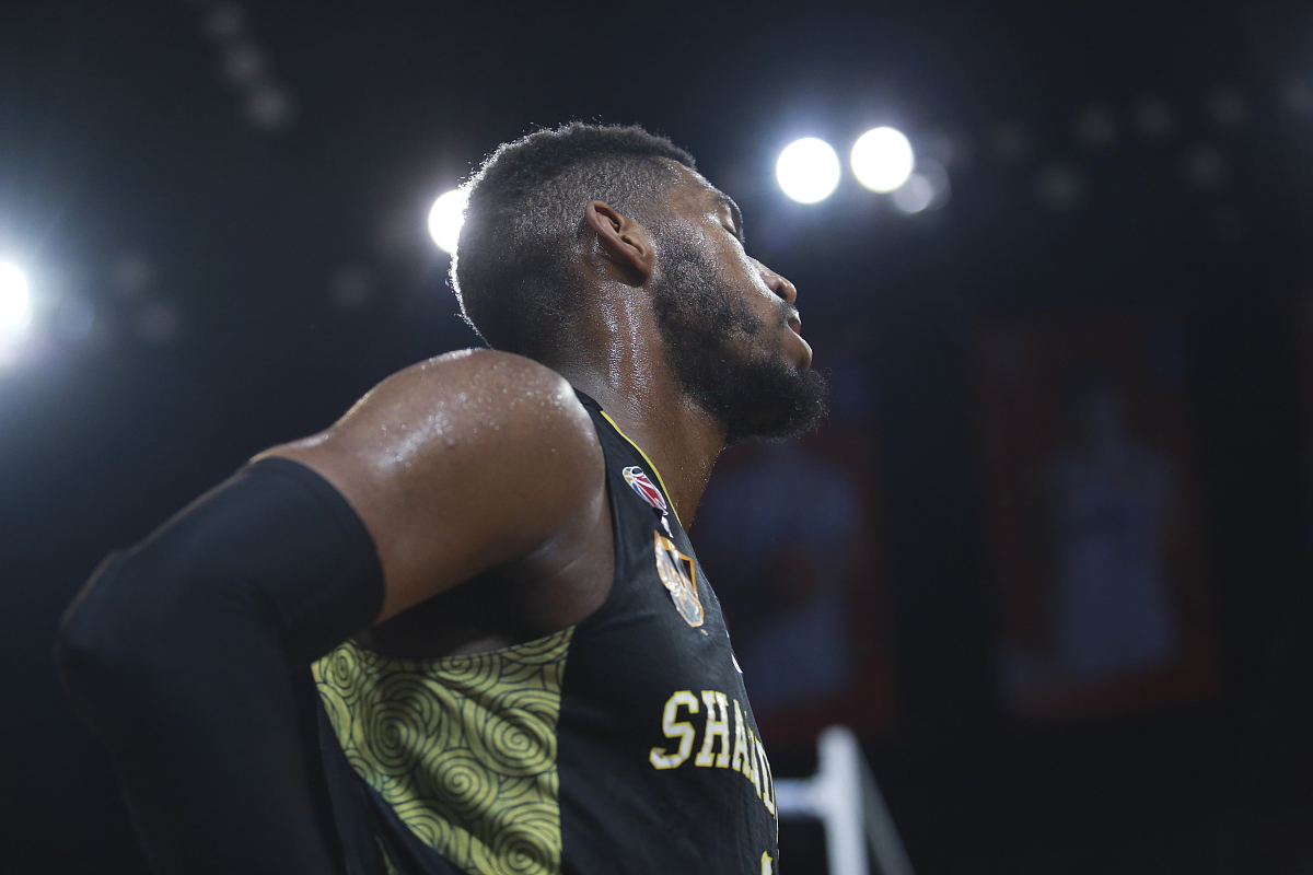 包含凯尔特人血洗希腊男篮，杜兰特高光表现的词条