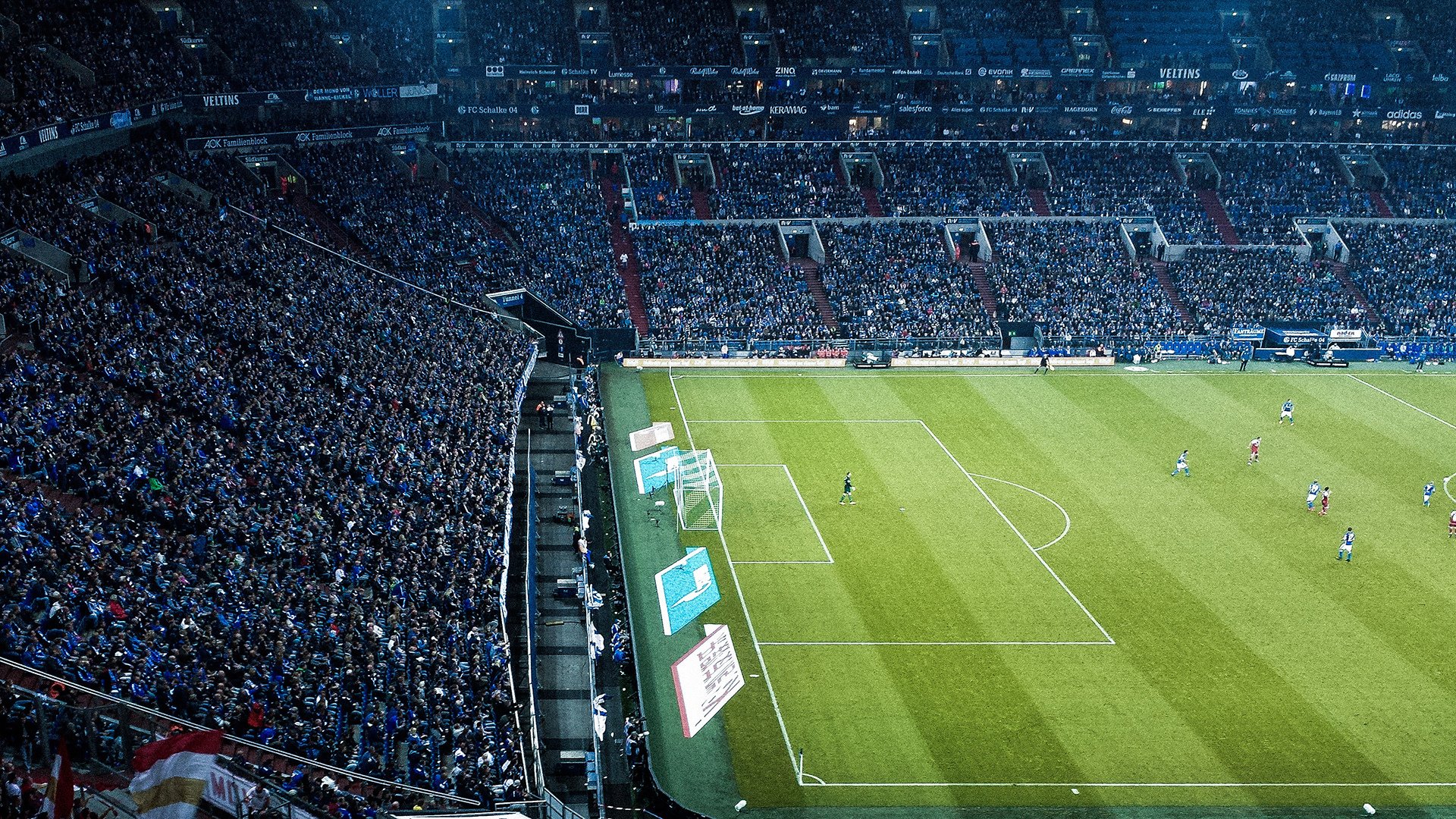 赛道上的心跳，斯通斯关键节点连续得分，F1新赛季揭幕战之夜